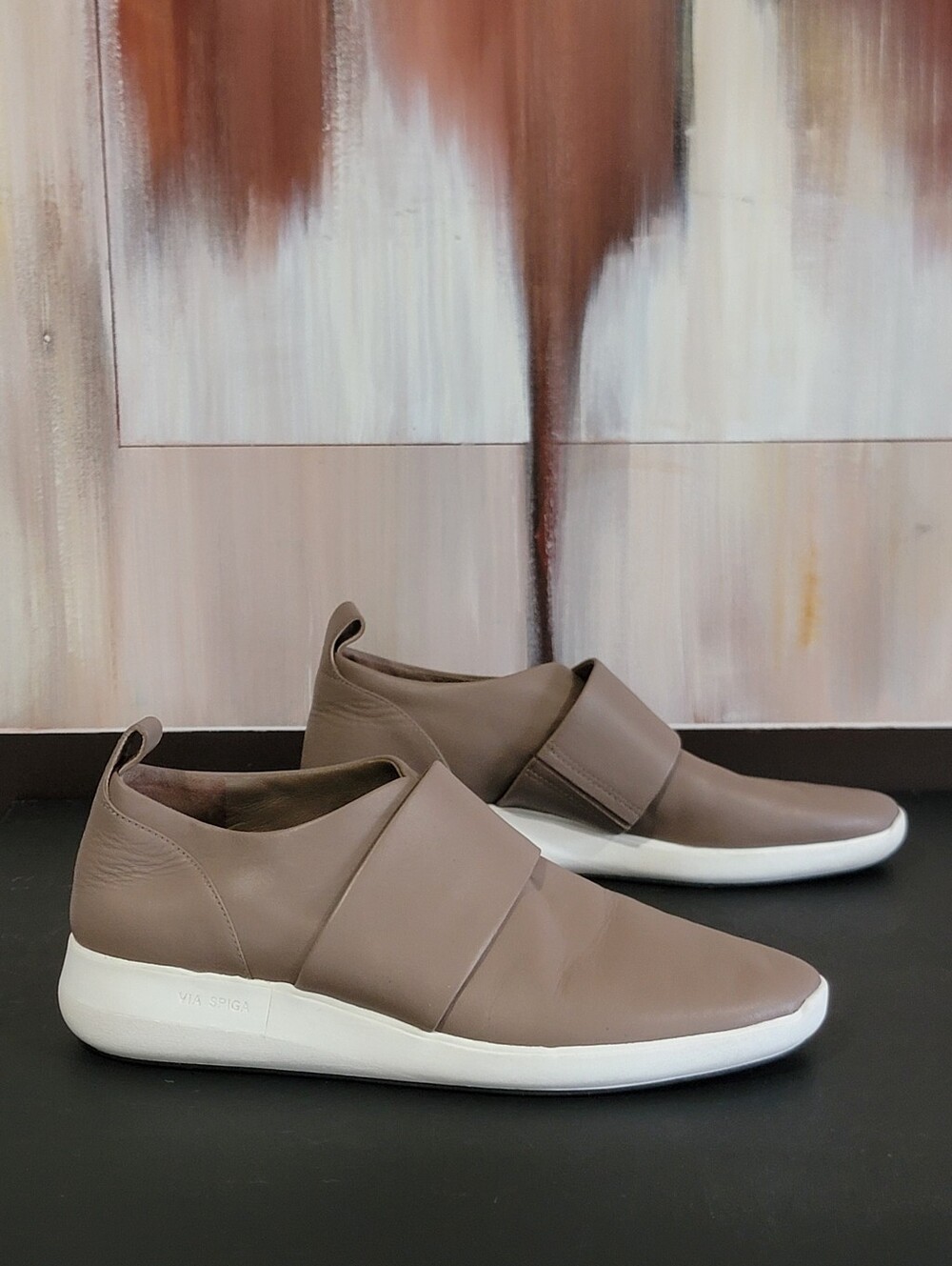 Via Spiga Taupe Leather Slip On Flats Round Toe Comfort Women’s US 8 EU 38